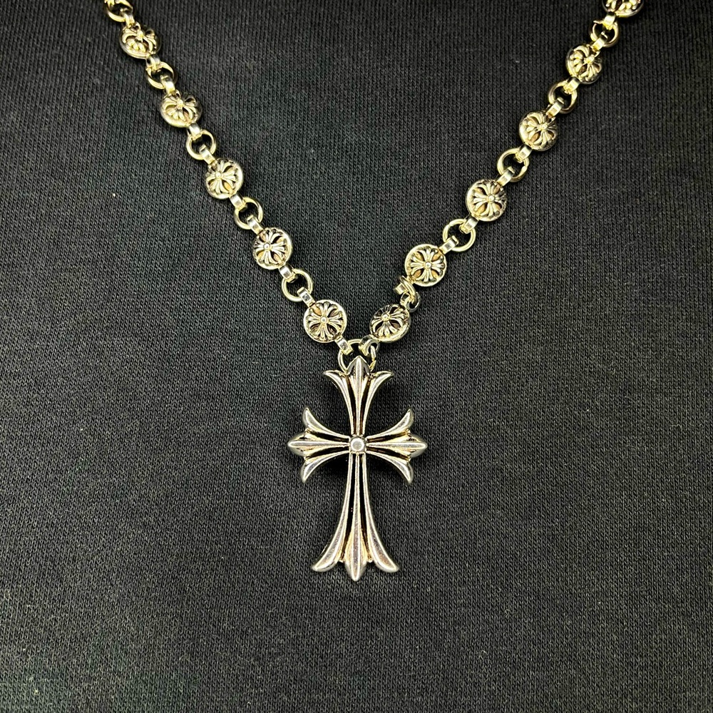 Chrome inspired 23in necklace